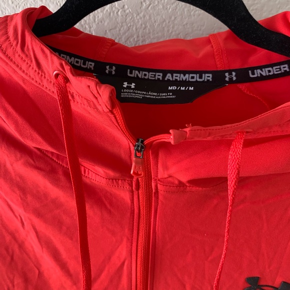 M Under Armour running hooded jacket - Picture 4 of 4